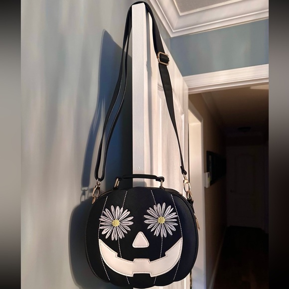 BACKSTITCH BRUJA Halloween Backstitch Bruja SPRING bag witchy goth SOLD OUT - Picture 2 of 9